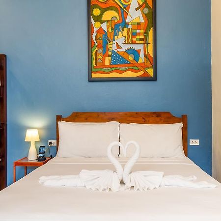 Eriksson Guesthouse Patong Dış mekan fotoğraf