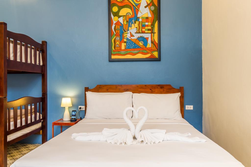 Eriksson Guesthouse Patong Dış mekan fotoğraf