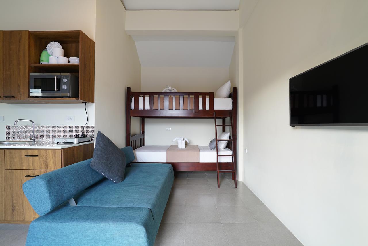 Eriksson Guesthouse Patong Oda fotoğraf