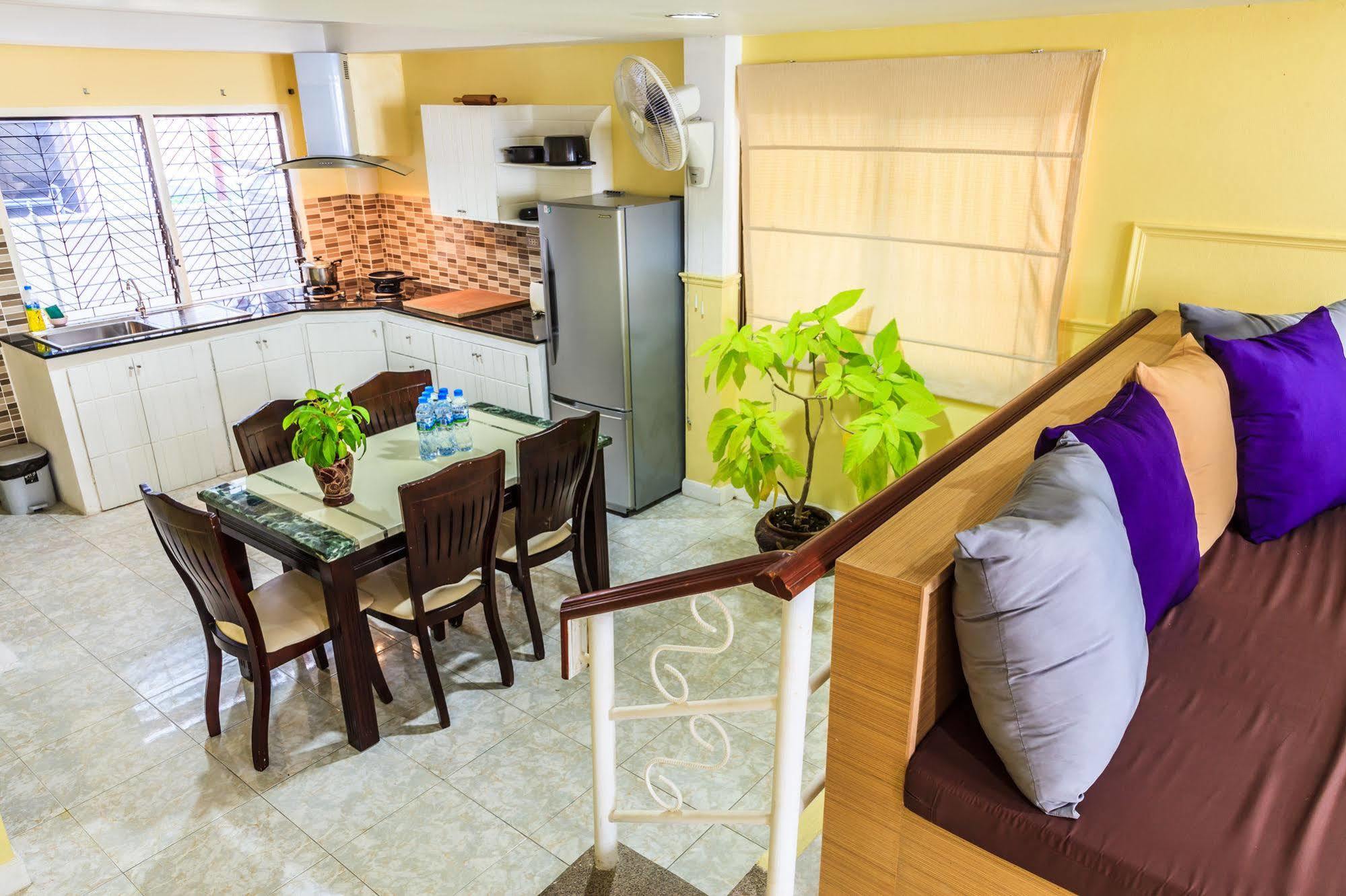 Eriksson Guesthouse Patong Dış mekan fotoğraf