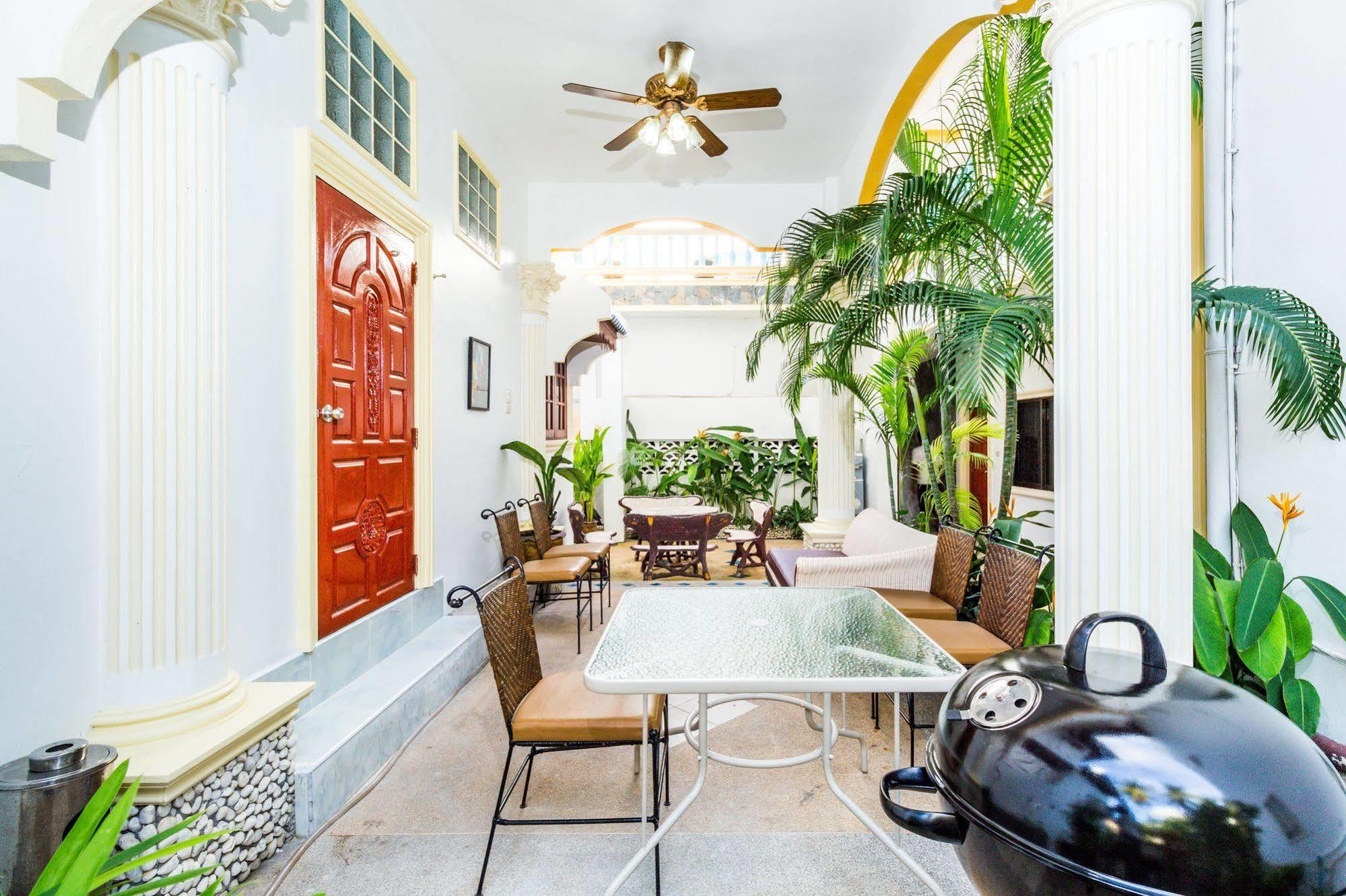 Eriksson Guesthouse Patong Dış mekan fotoğraf