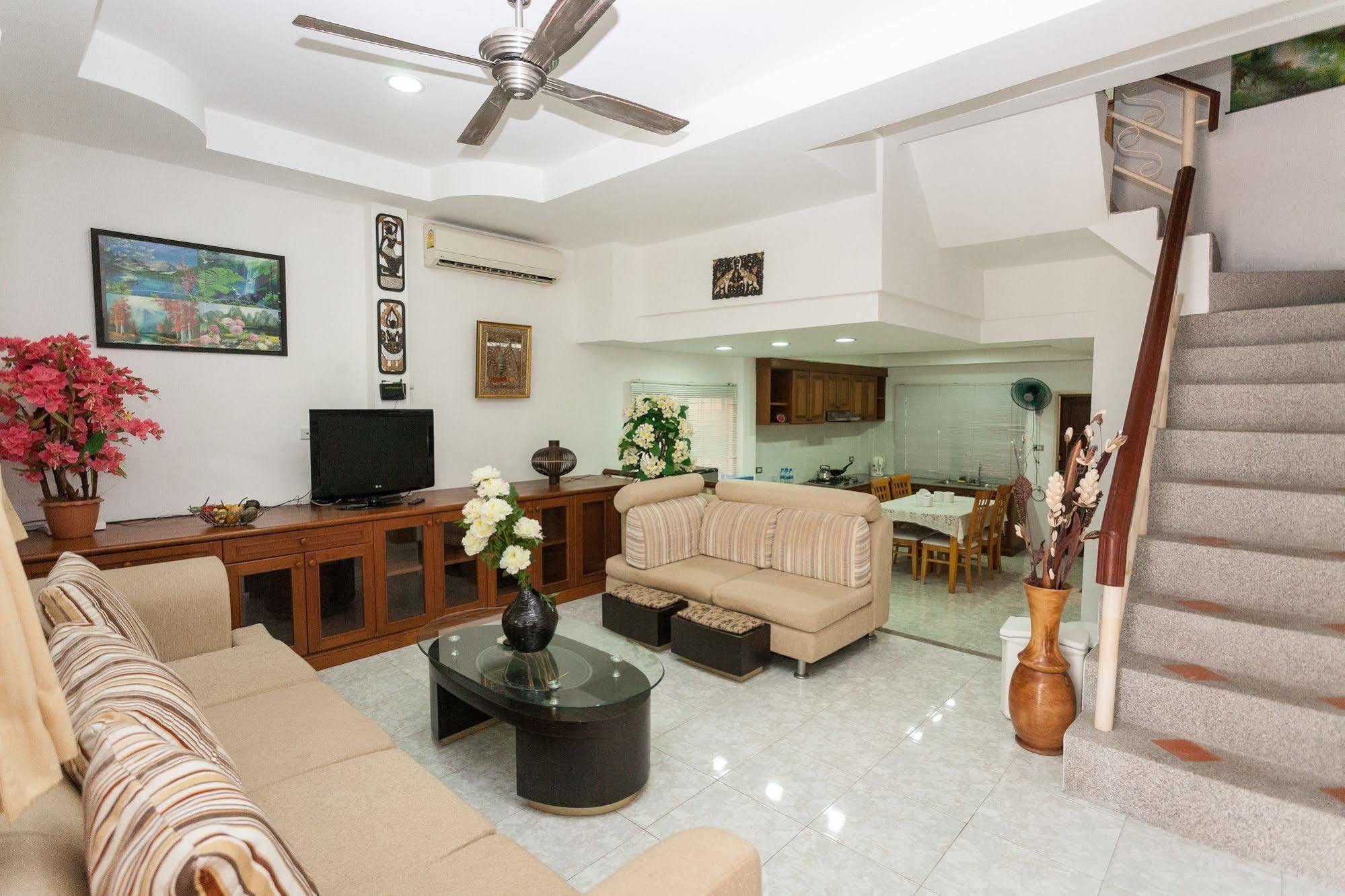 Eriksson Guesthouse Patong Dış mekan fotoğraf