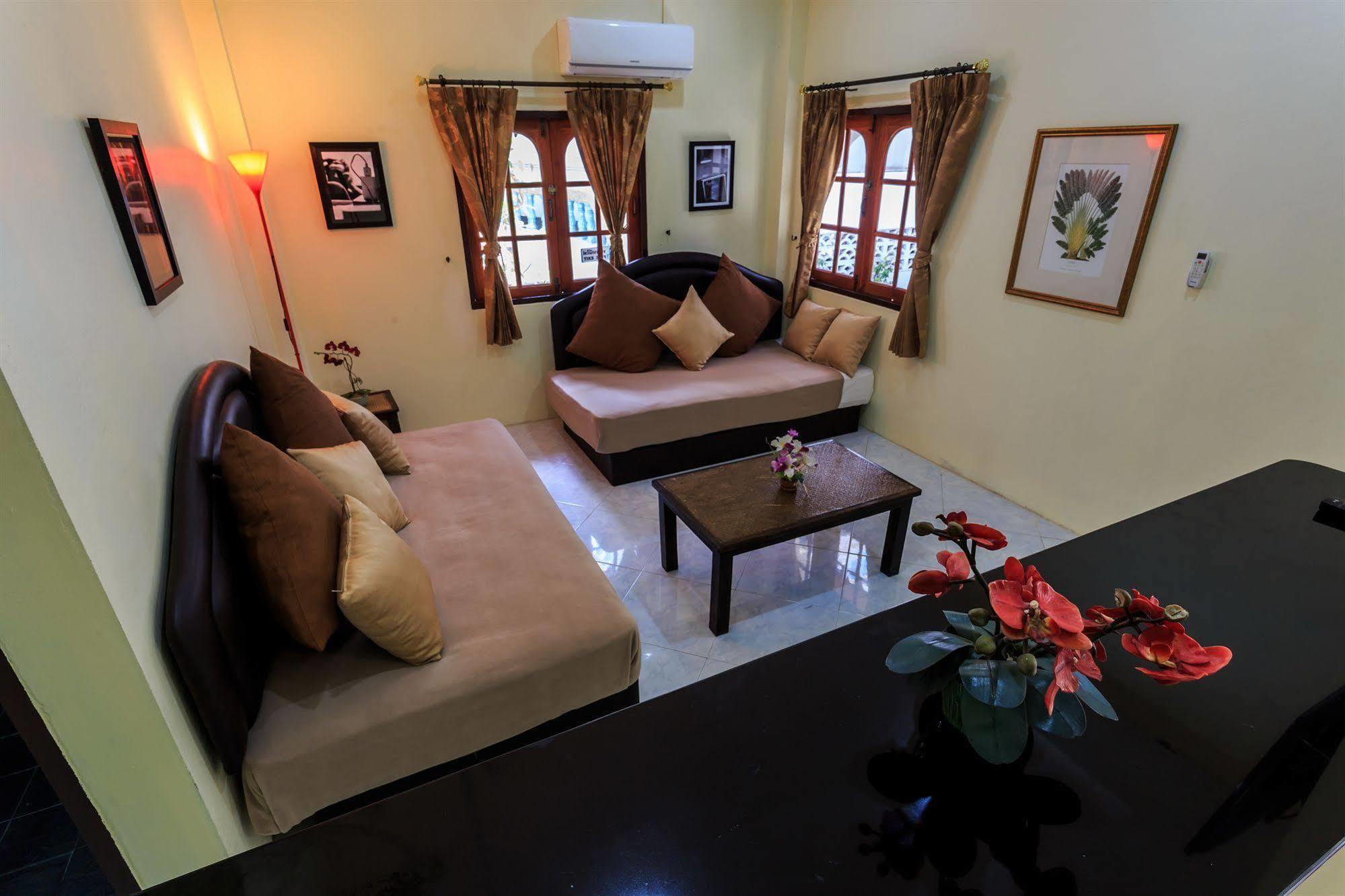 Eriksson Guesthouse Patong Dış mekan fotoğraf