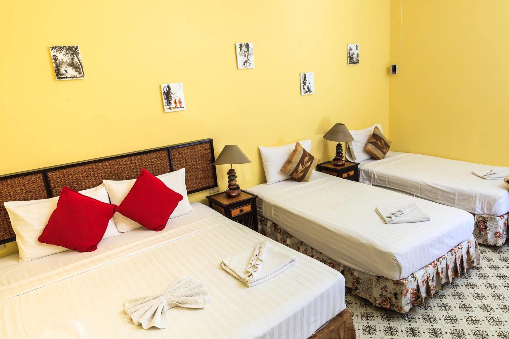 Eriksson Guesthouse Patong Dış mekan fotoğraf