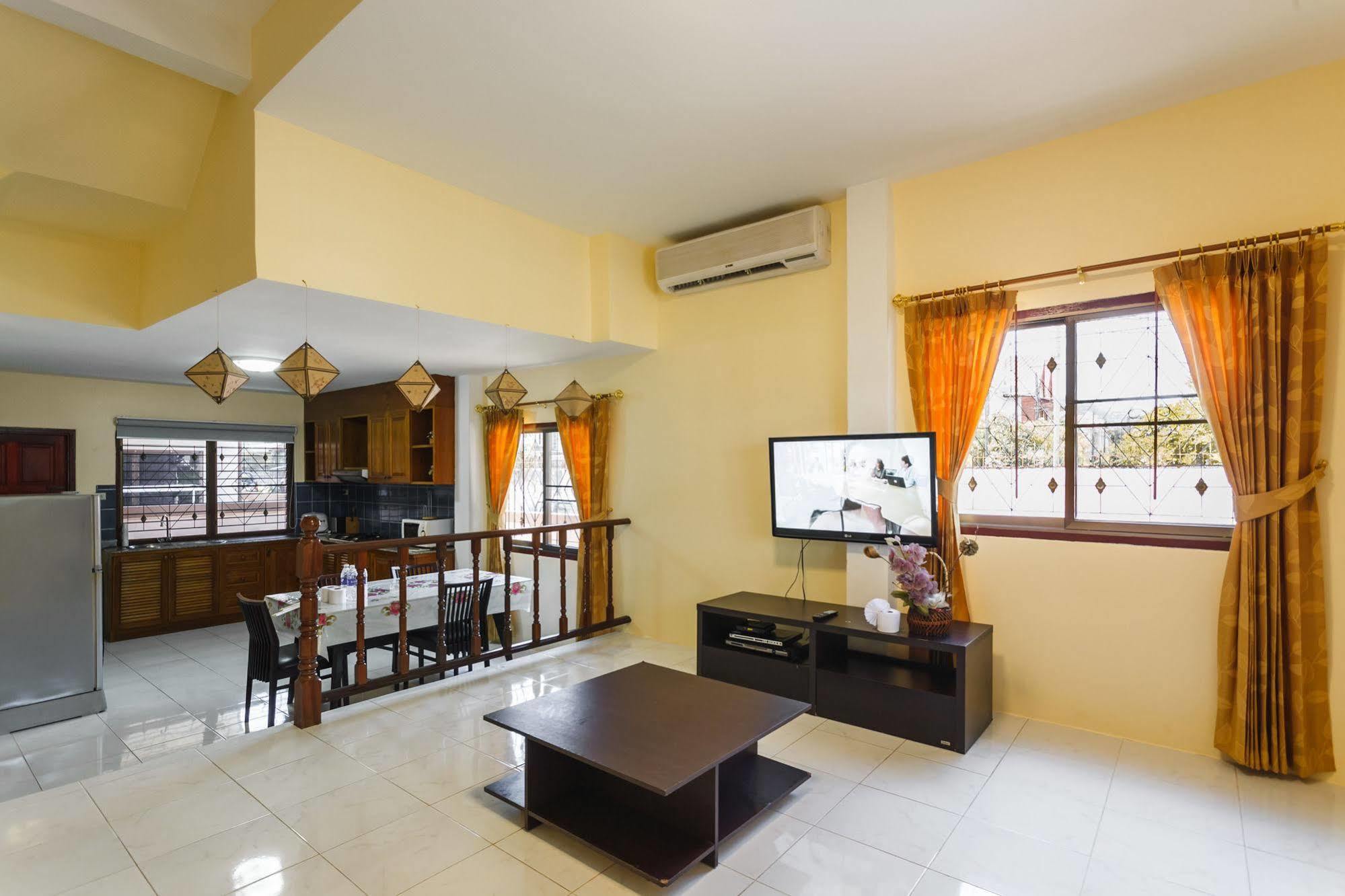 Eriksson Guesthouse Patong Dış mekan fotoğraf