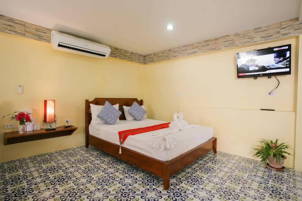 Eriksson Guesthouse Patong Dış mekan fotoğraf